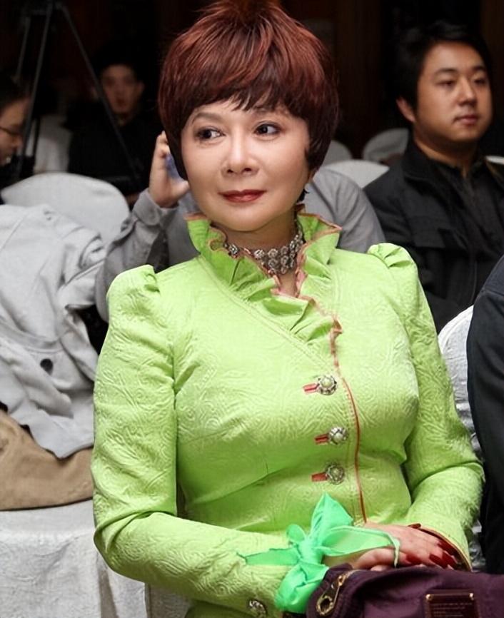 蔡明