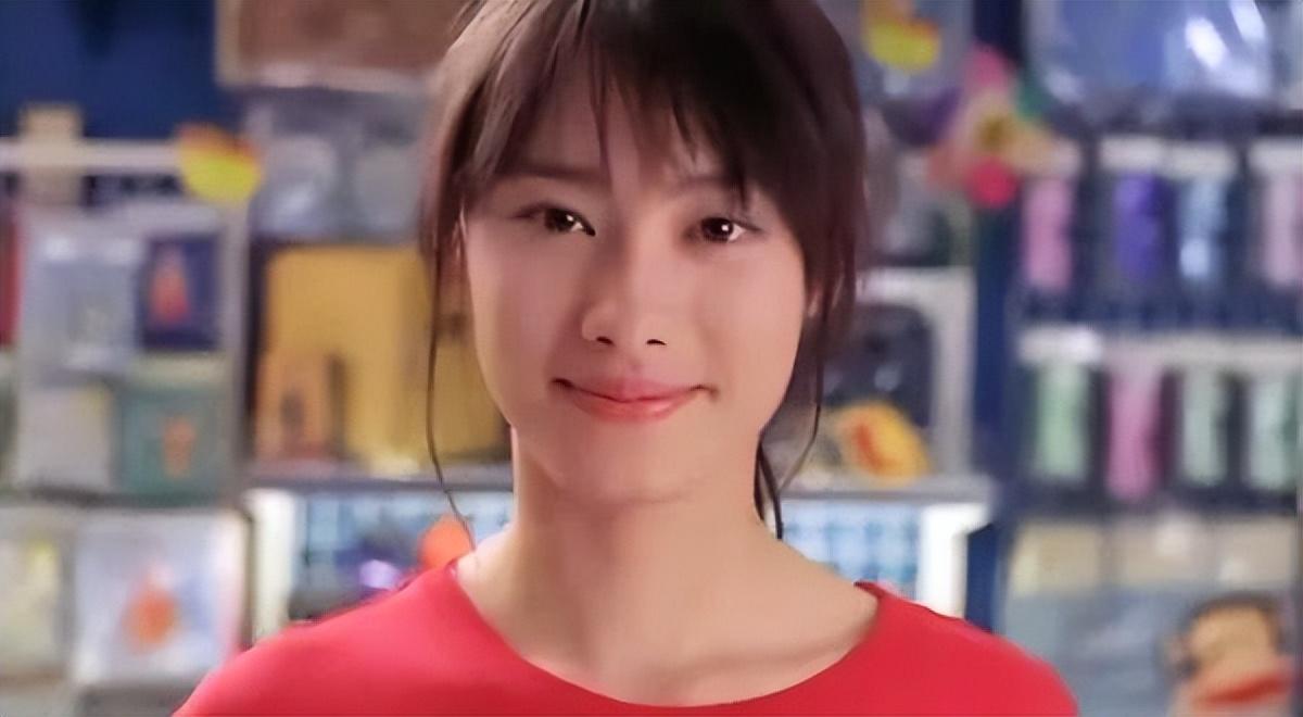 梁洛施