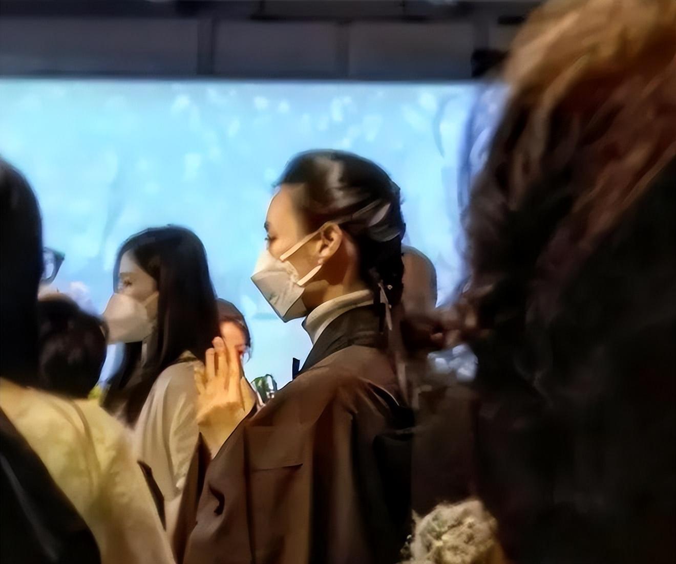梁洛施