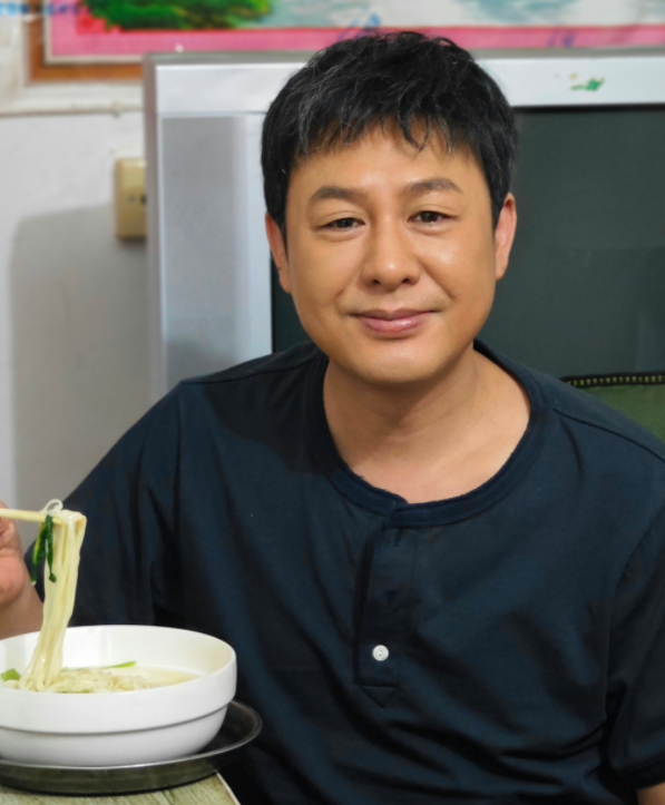 張頌文
