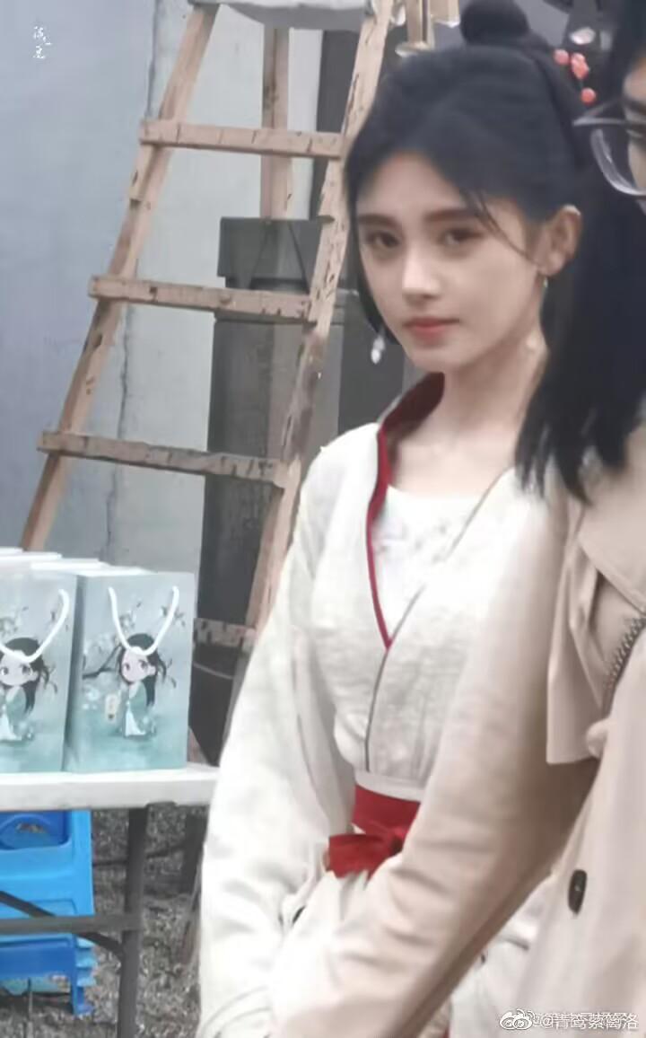 鞠婧禕