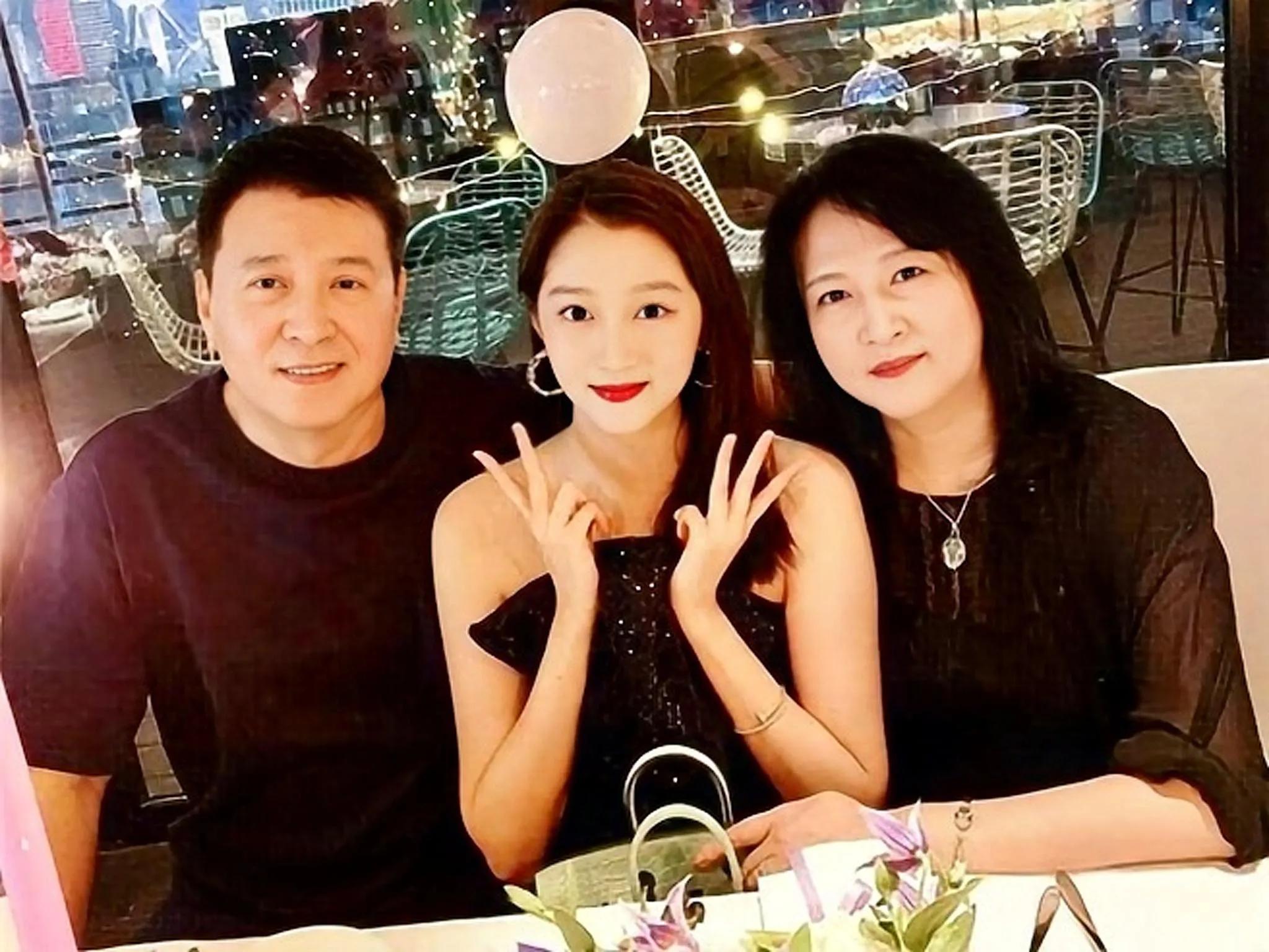 關曉彤