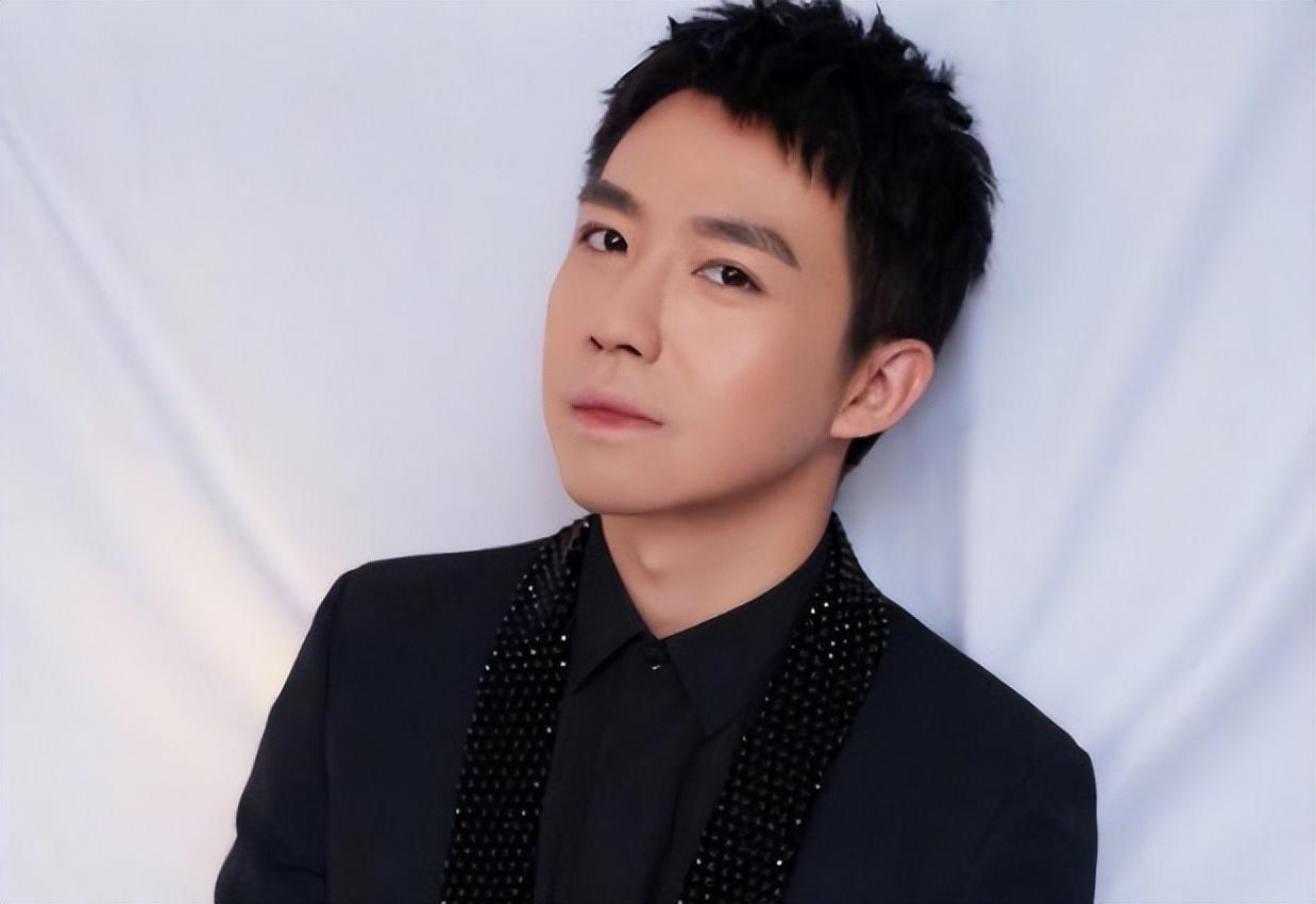 俞灝明