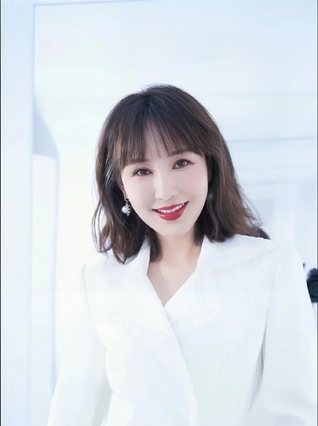 岳麗娜