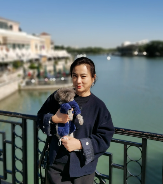 60歲素顏的李玲玉，超自信，越老越美麗！