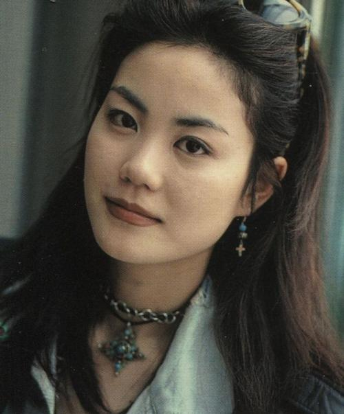 王菲
