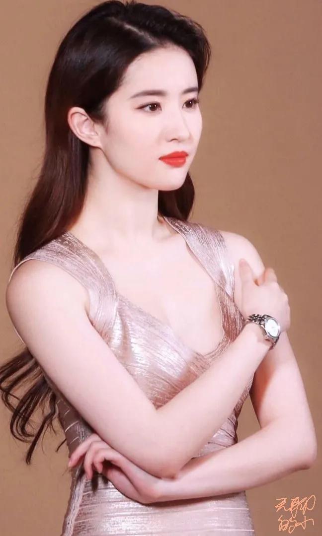 劉亦菲