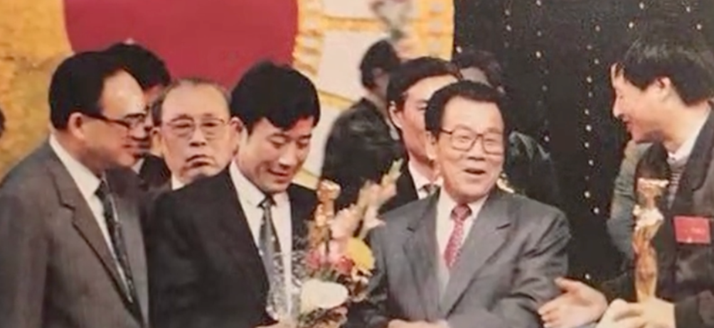 李雪健