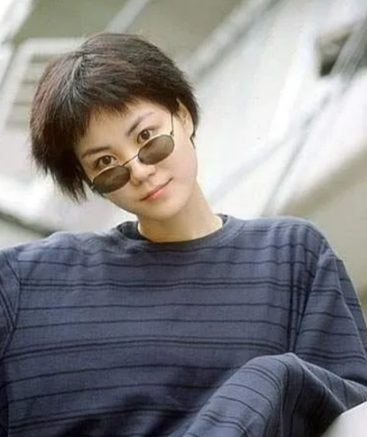 王菲