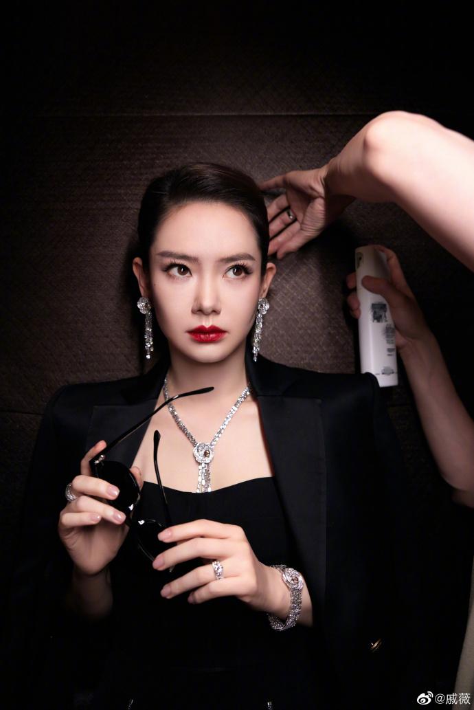 戚薇