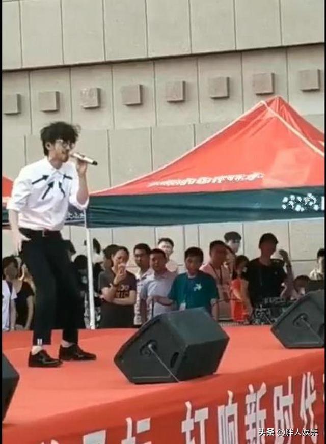 周傳雄