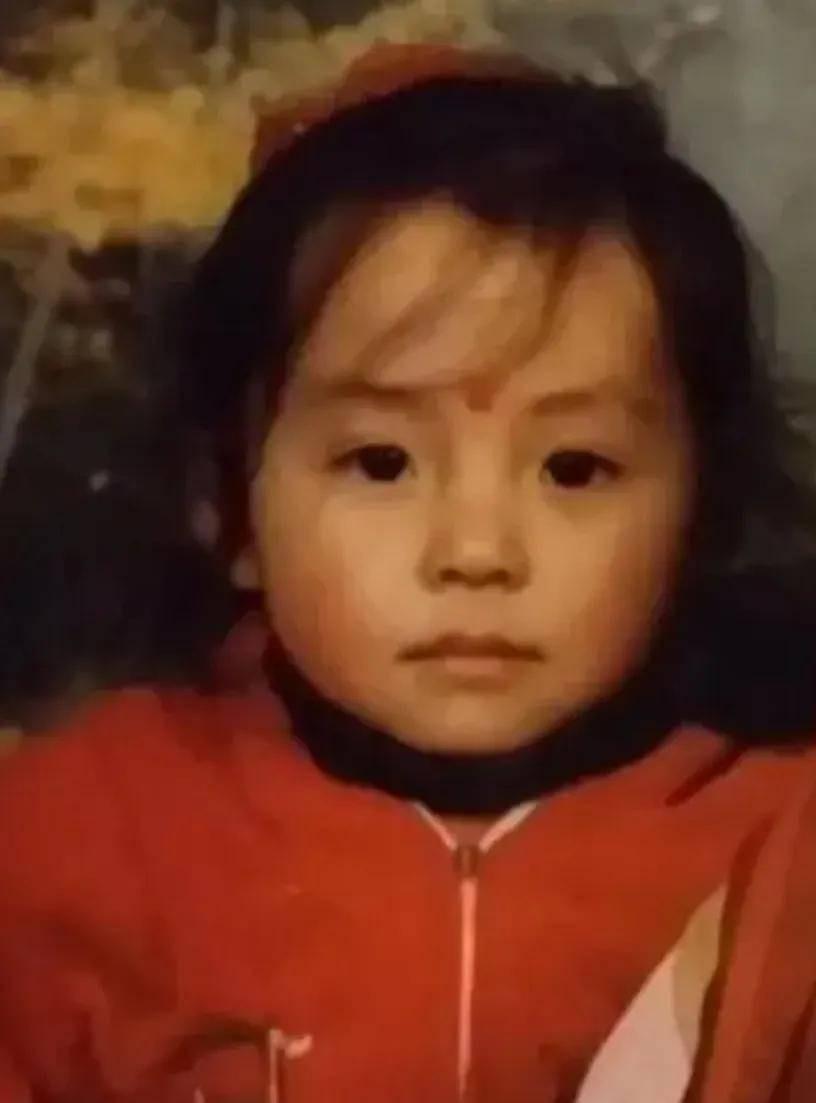張靚穎