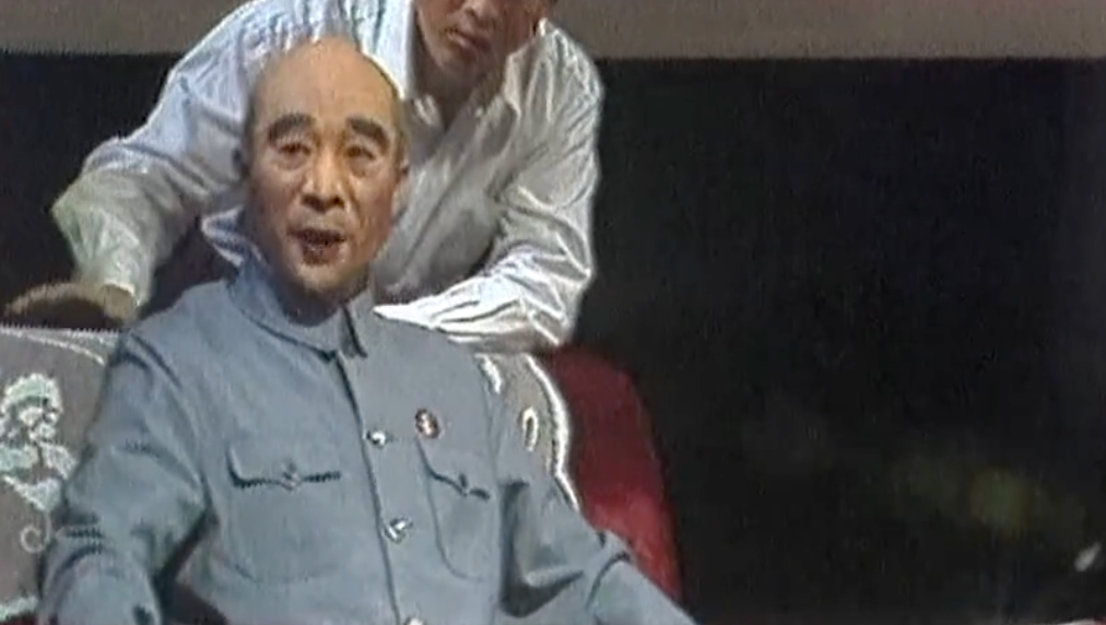 李雪健