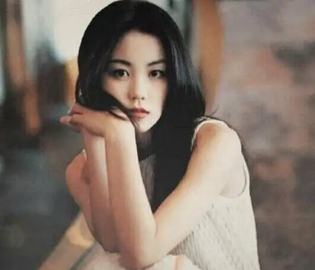 王菲