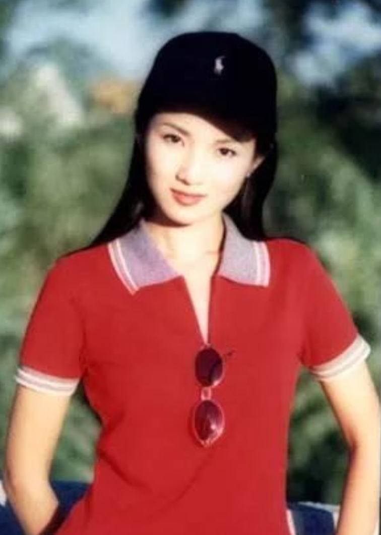 管彤