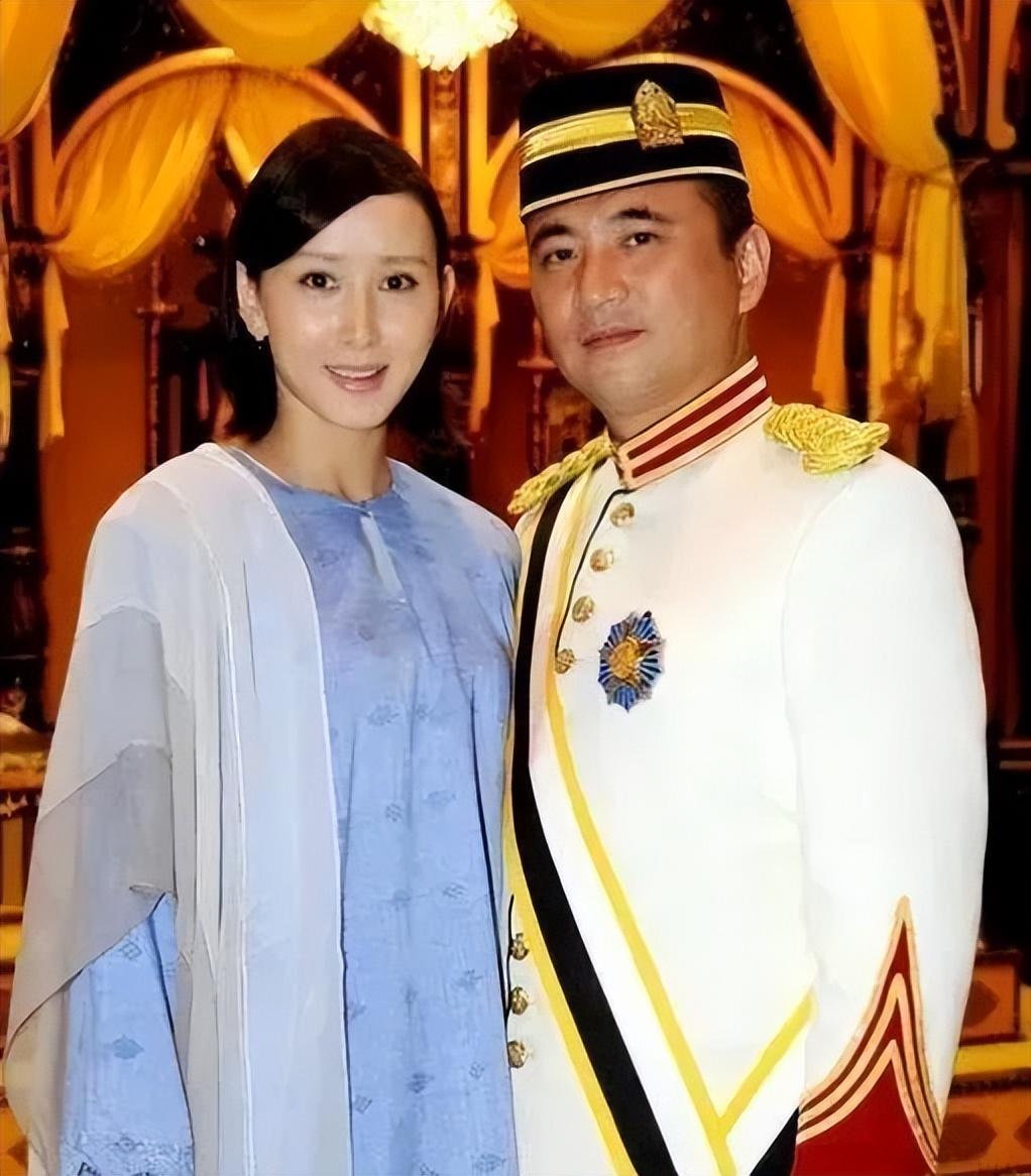 胡靜