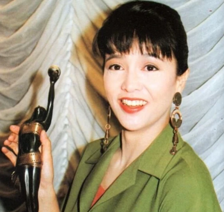 劉嘉玲