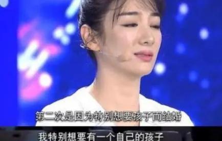 黃奕