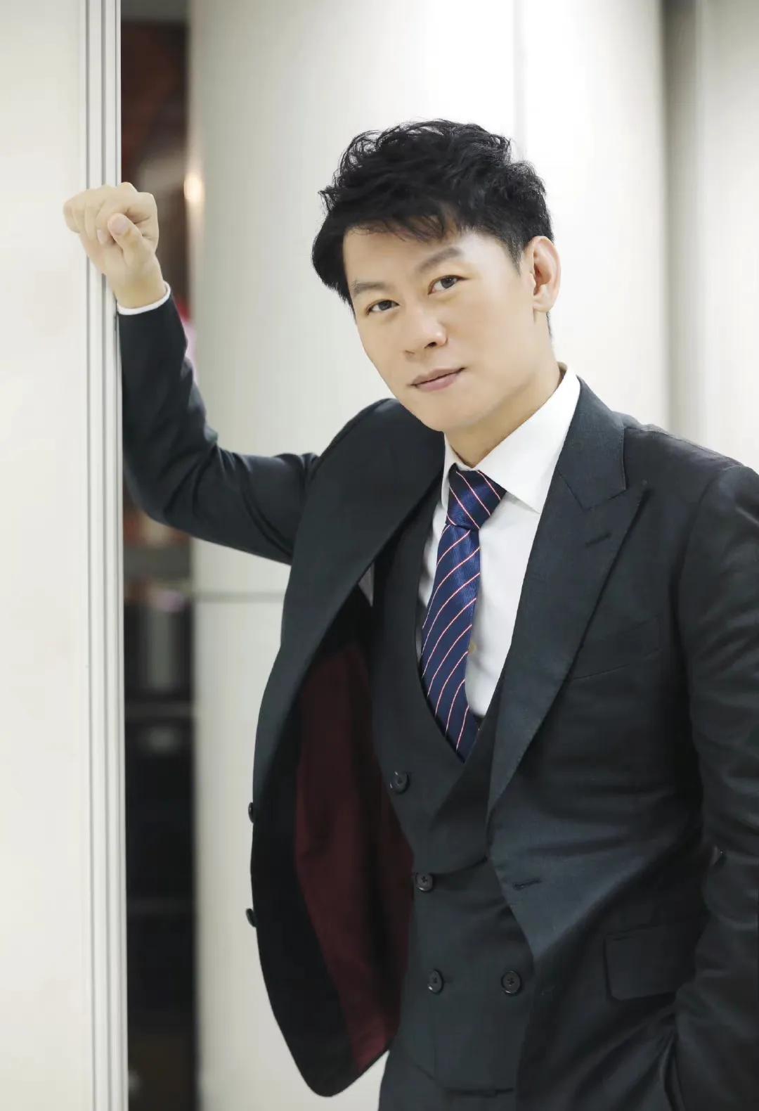 李健
