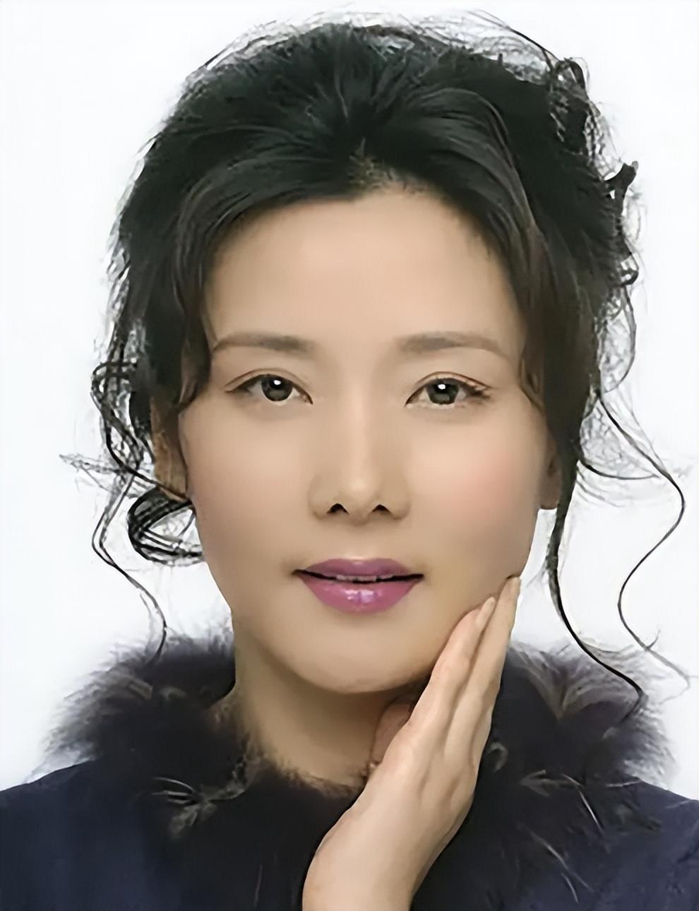 何賽飛