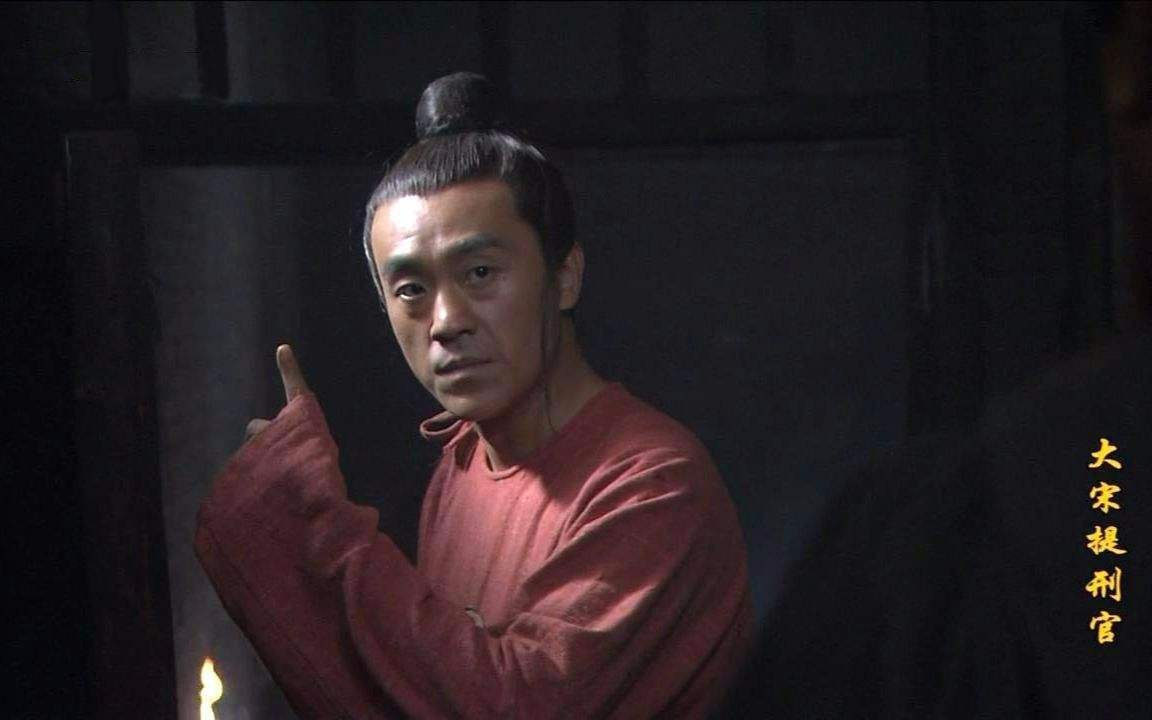 何冰