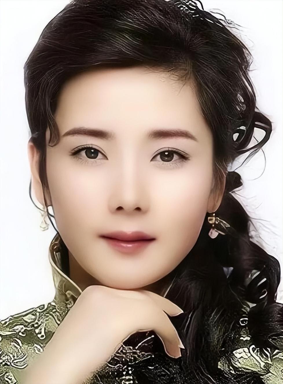 何賽飛