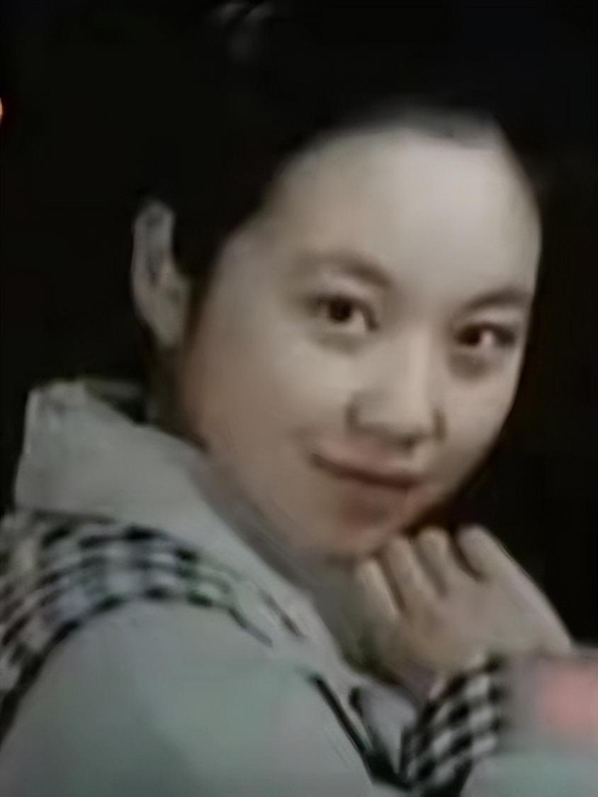 鍅妮