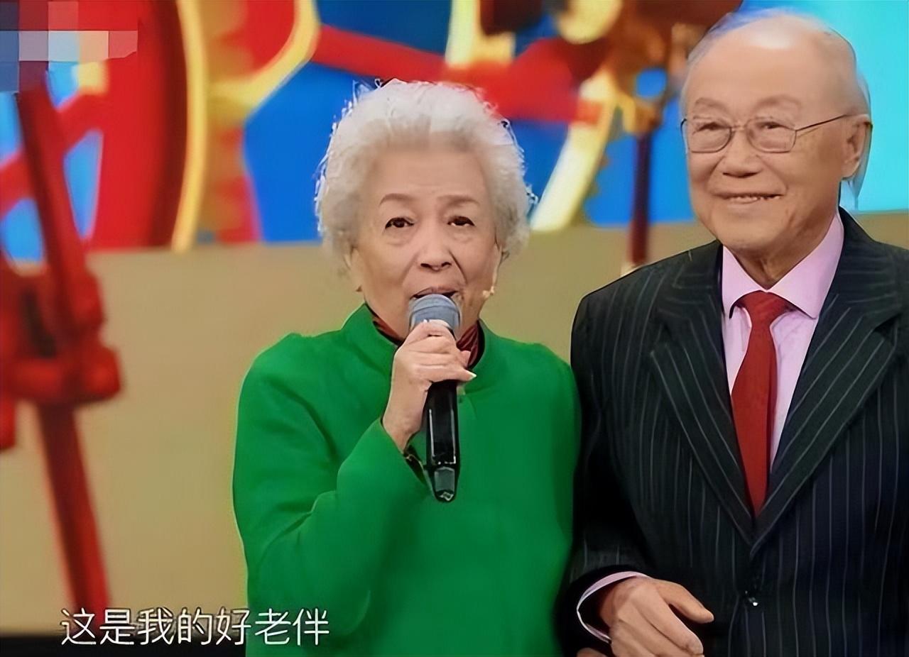 謝芳