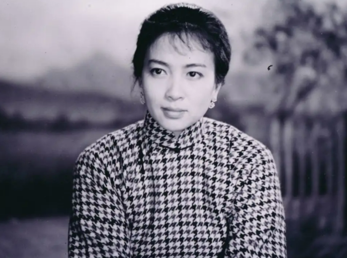 謝芳