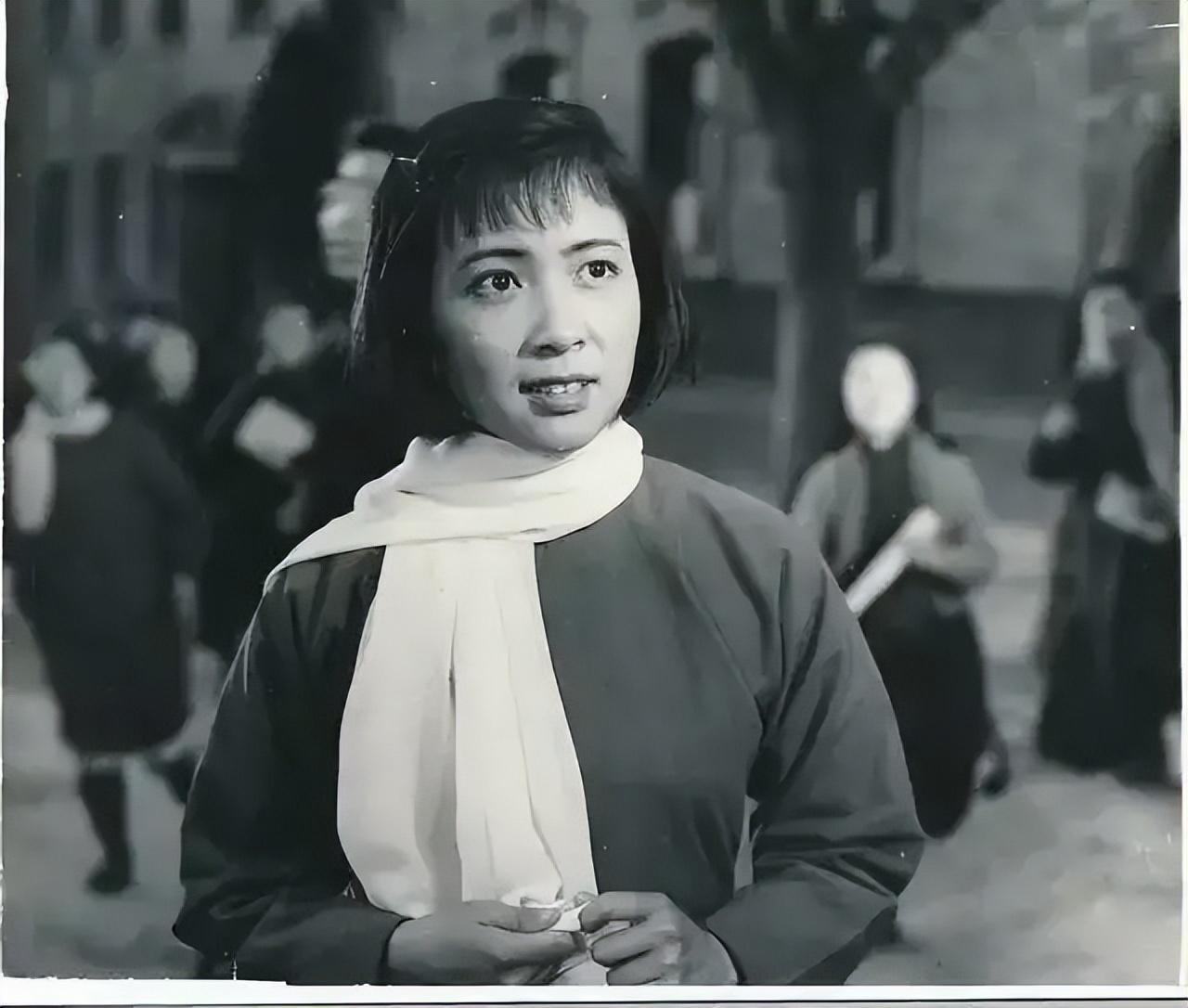 謝芳