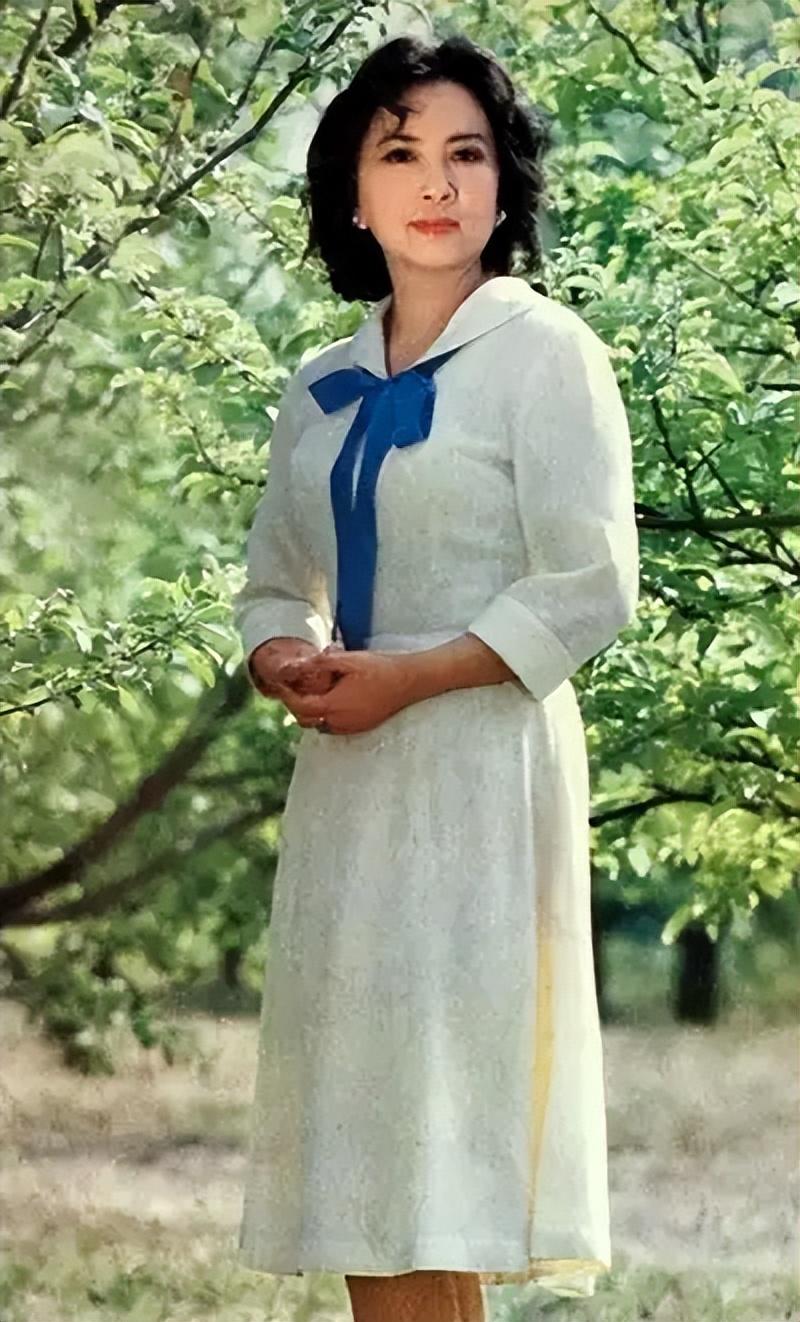 謝芳