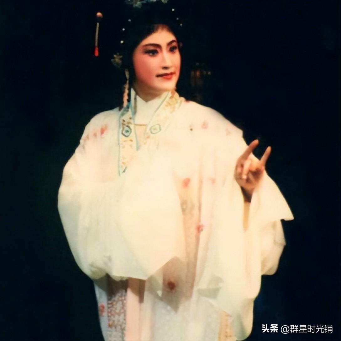何賽飛