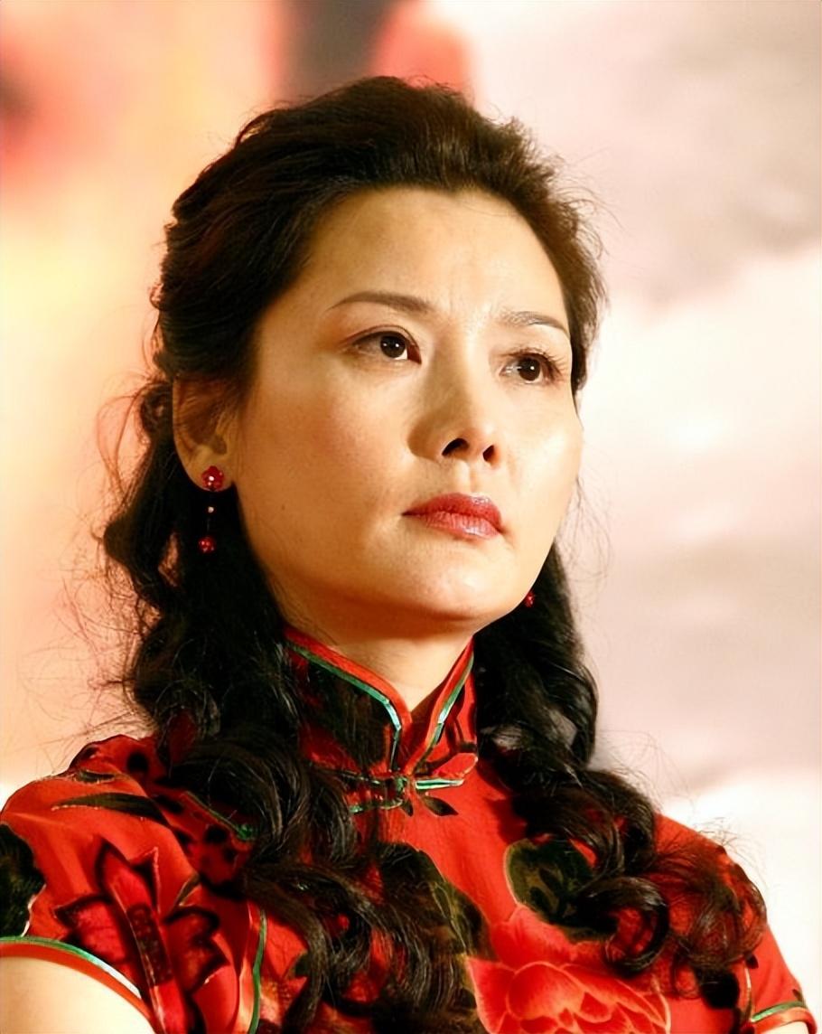 何賽飛