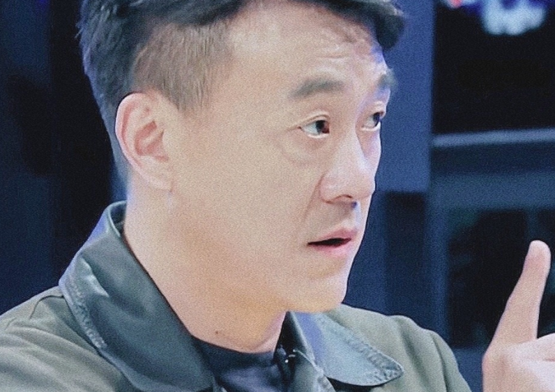 何冰