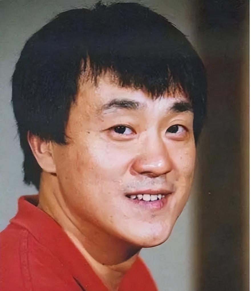 何冰