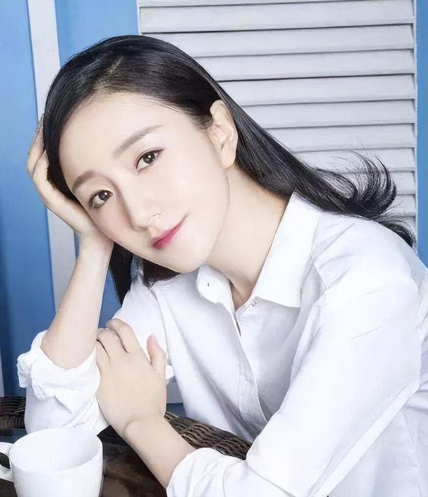 李倩