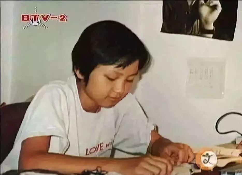 週筆暢