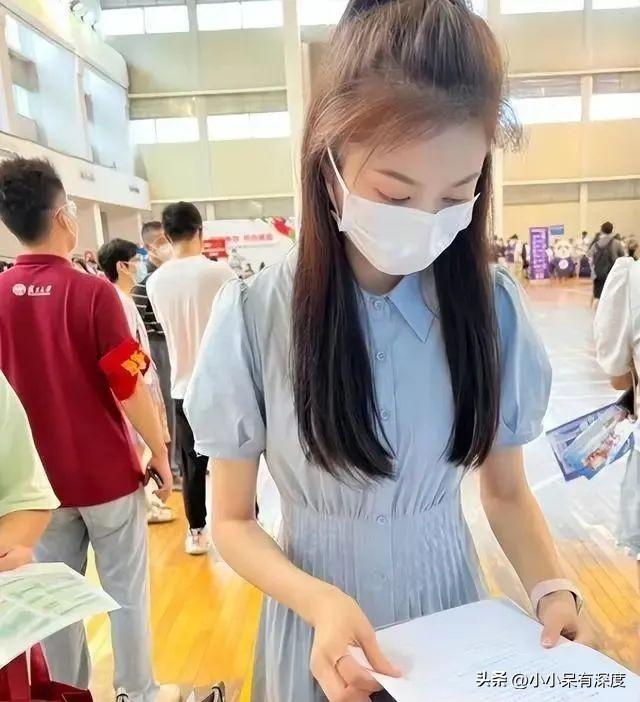 馮琳