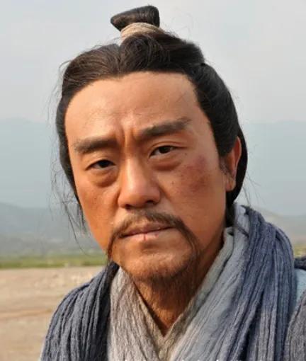 何冰