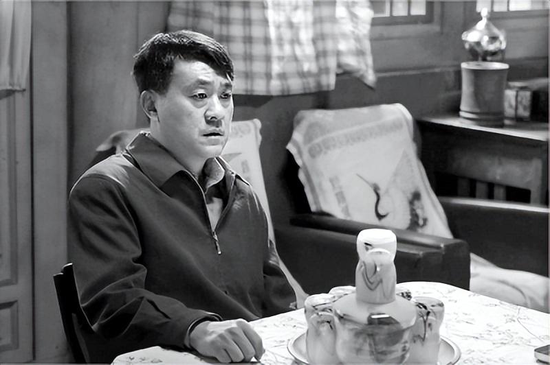何冰
