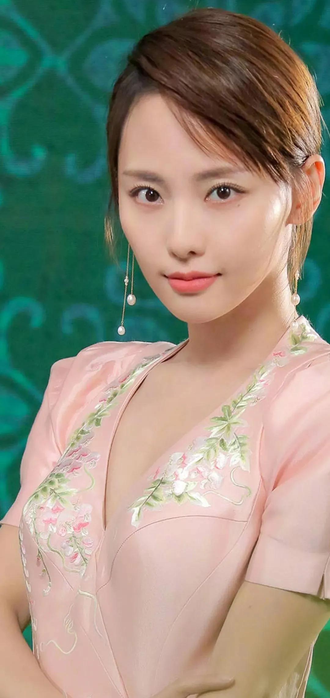 張嘉倪