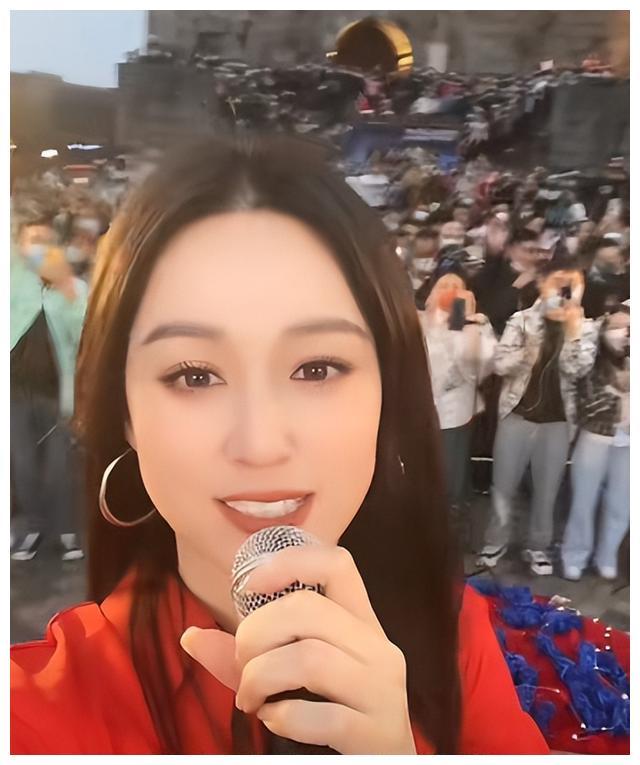 唐藝