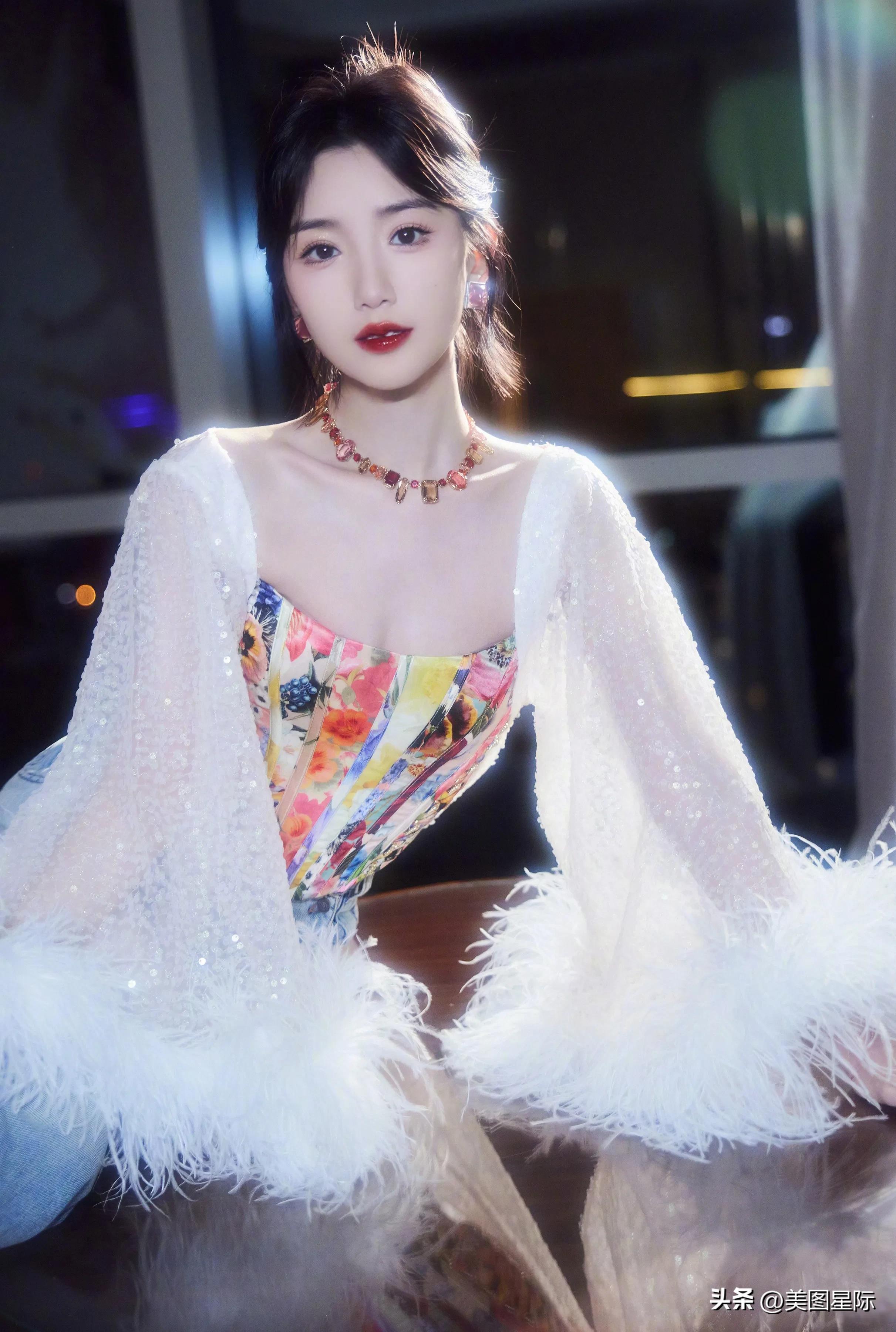 毛曉彤