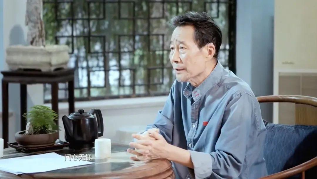 李雪健