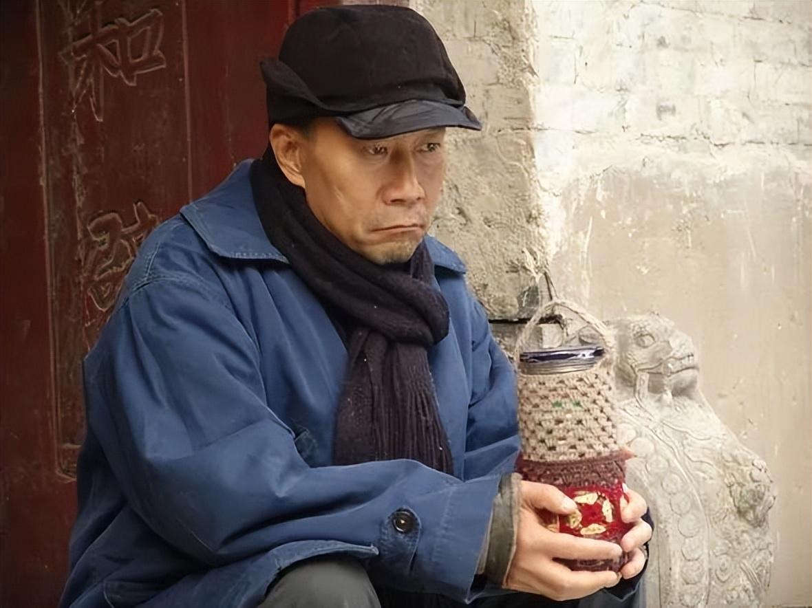 李雪健