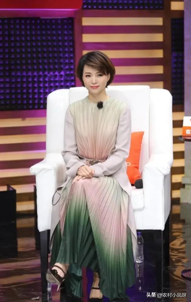 董卿
