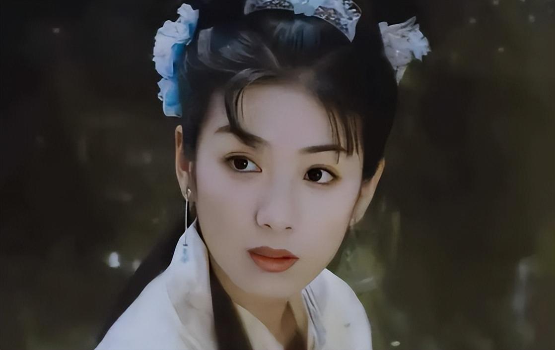 黃奕