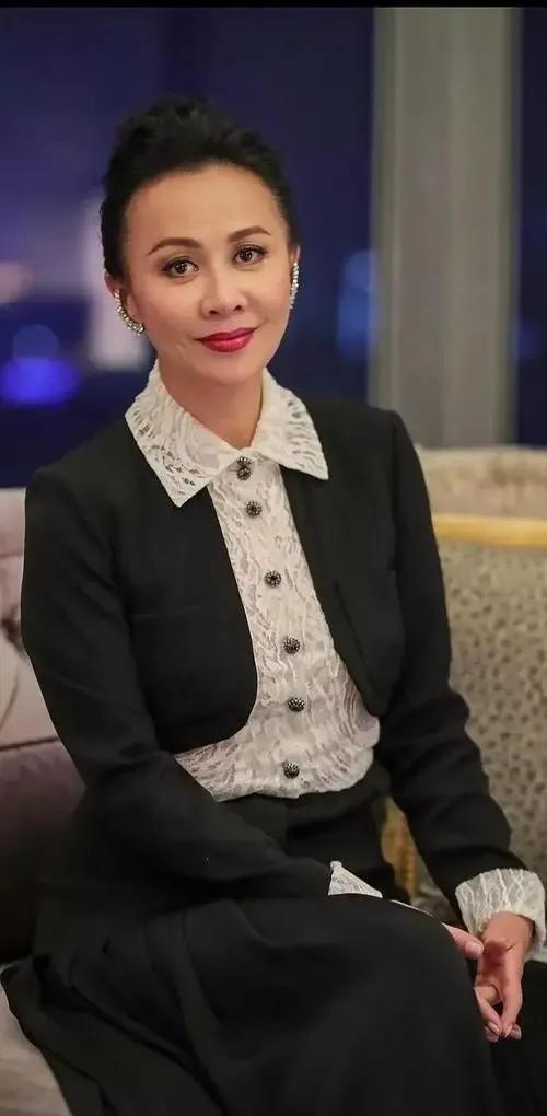 劉嘉玲