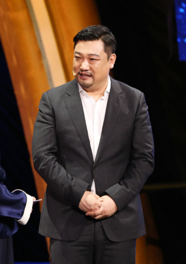 賈冰