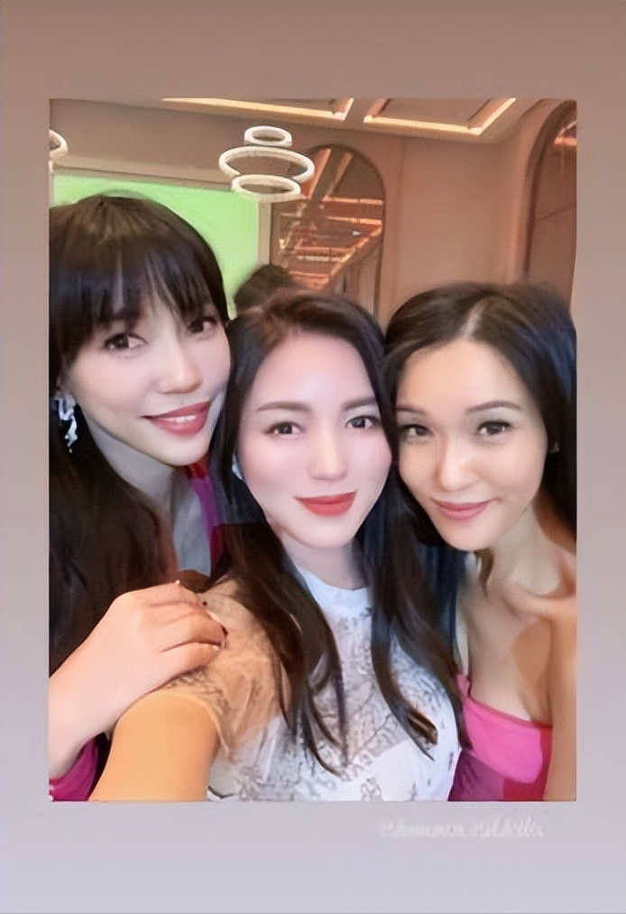 李靚蕾